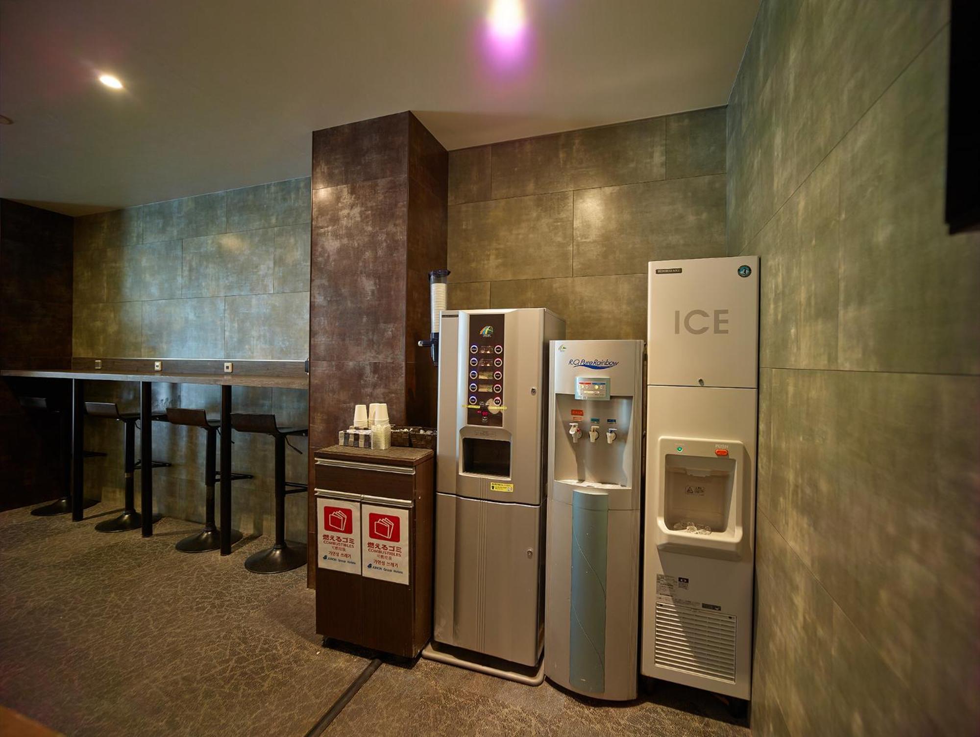 Hotel Sunplaza 2 Annex Osaka Exterior photo